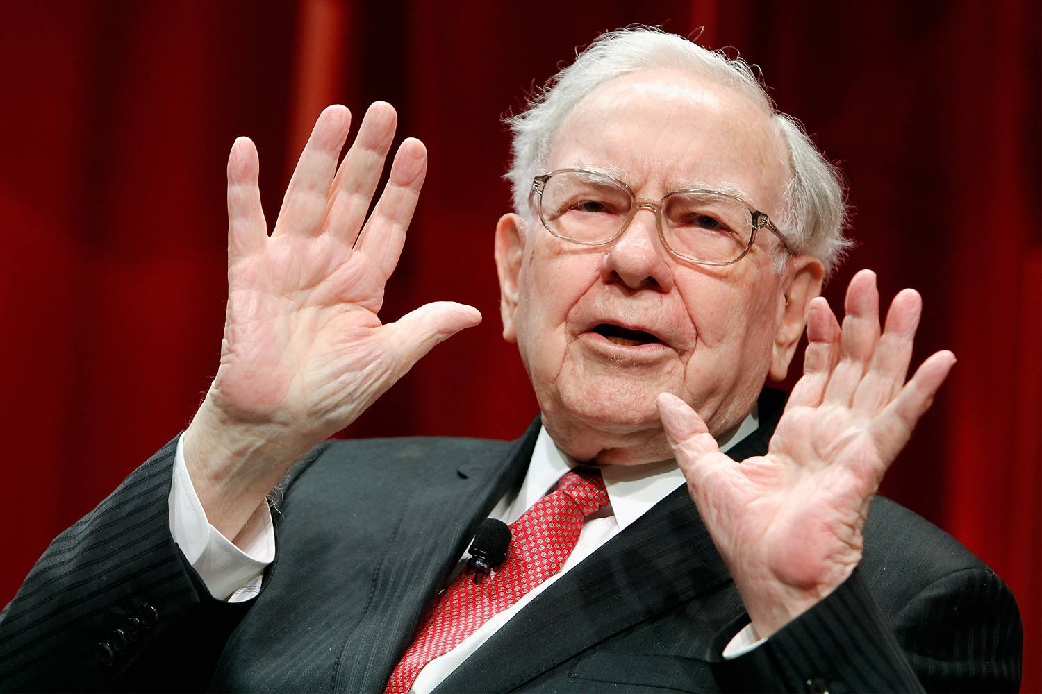 Warren Buffett Speaking with Hands