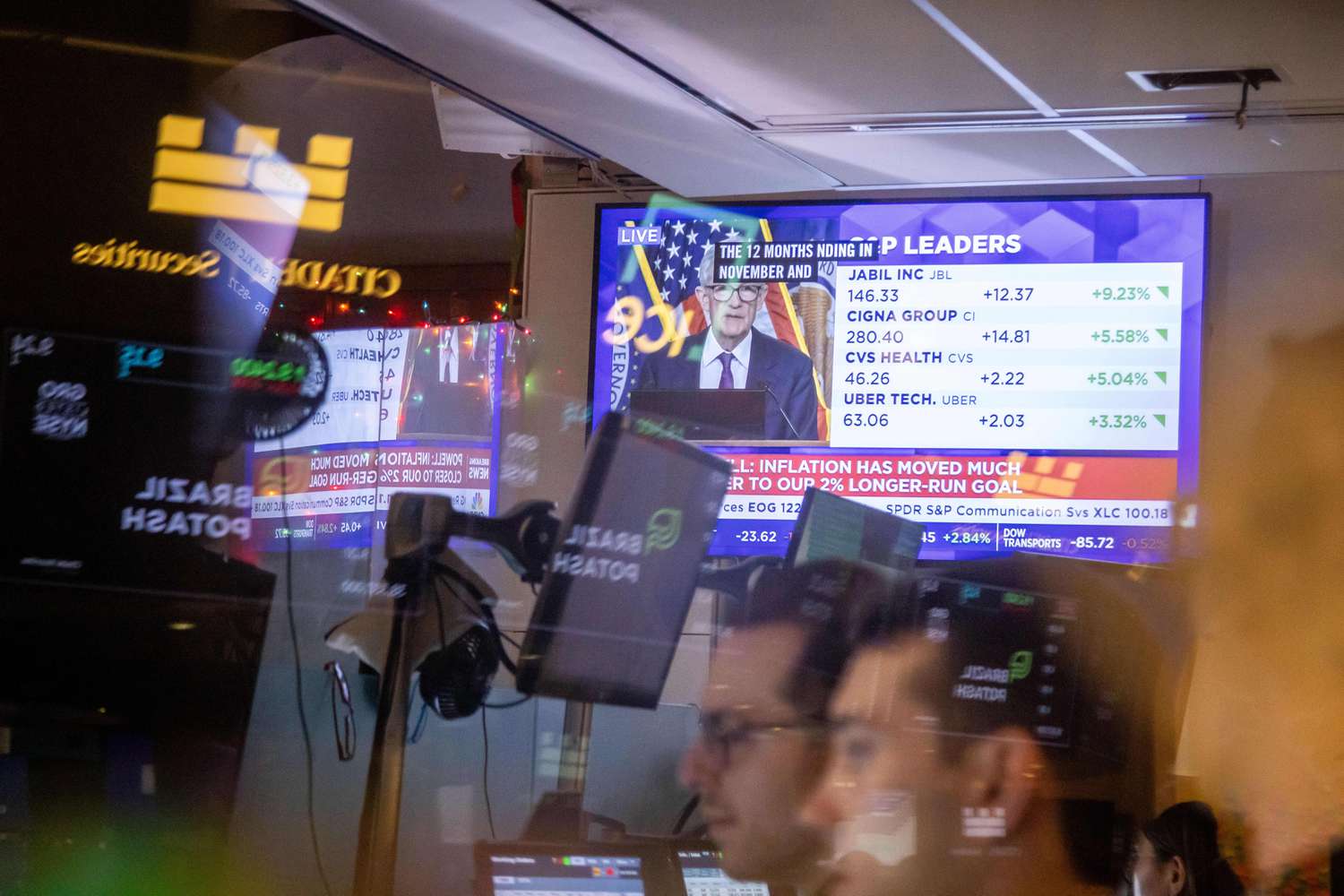 A television station broadcasts Jerome Powell, chairman of the US Federal Reserve, speaking after a Federal Open Market Committee (FOMC) meeting on the floor of the New York Stock Exchange (NYSE) in New York, US, on Wednesday, Dec. 18, 2024.