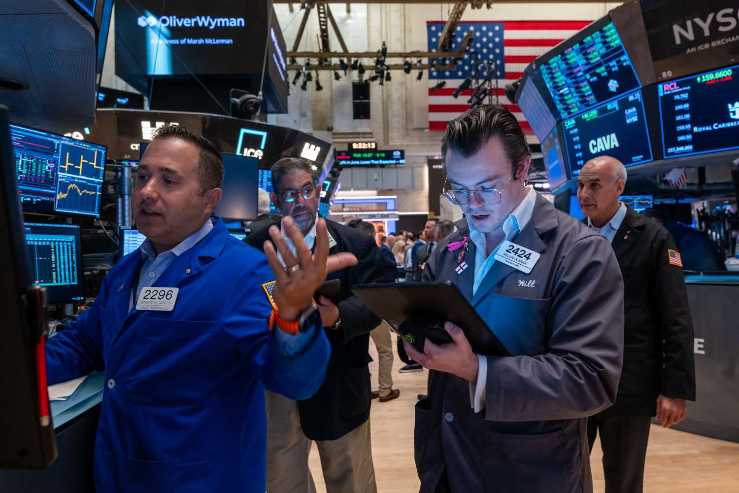 Traders work on the floor of the New York Stock Exchange (NYSE) on July 11, 2024 in New York City. 