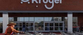 54acfe6b15f3e2a69108a0261f98d4b7 - Kroger stock ends higher after judge blocks Albertsons merger