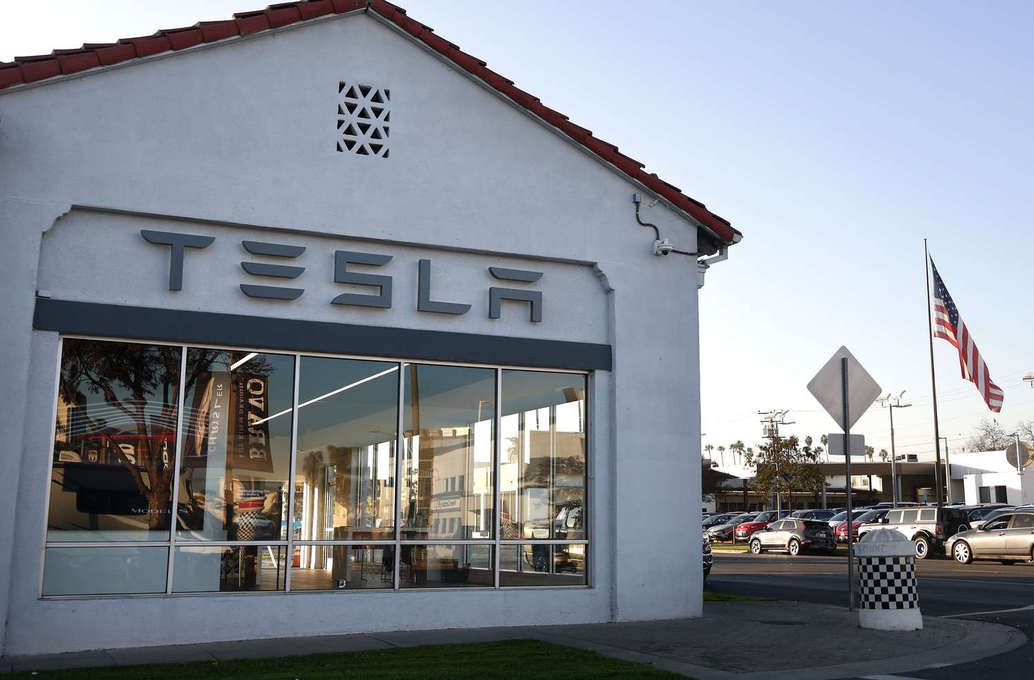 Tesla dealership 